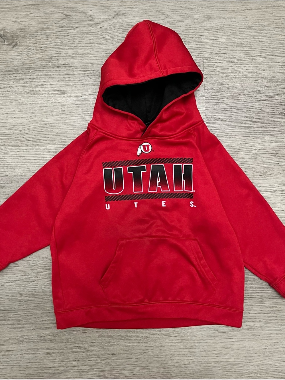 Vintage Utah Utes Red Pullover Hoodie Boys 7T The Colosseum tag